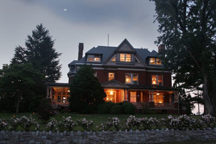 B. F. Hiestand House Bed & Breakfast photo 2
