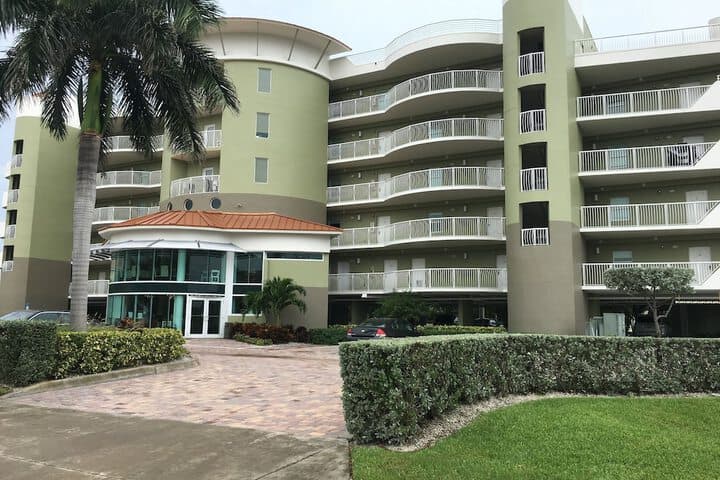 Crystal Palms Beach Resort photo 2