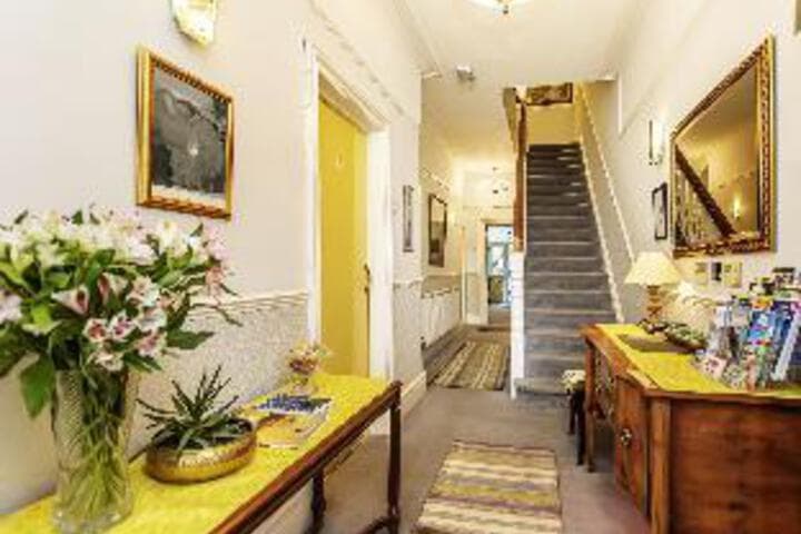 The Ravensbourne Hotel photo 2
