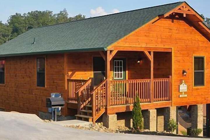 Dollywood Cabins photo 2