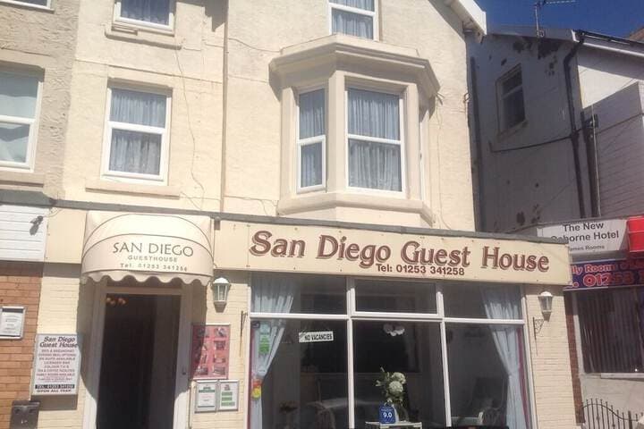 San Diego Guest House near Beach photo 2
