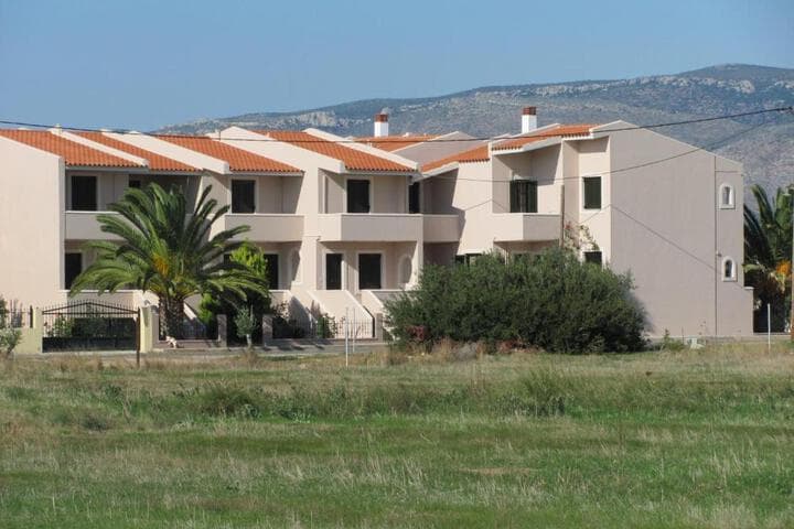 Lakonia Bay Apartments photo 2