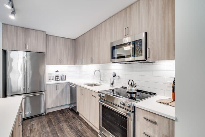 Global Luxury Suites at Bethesda Metro photo 4