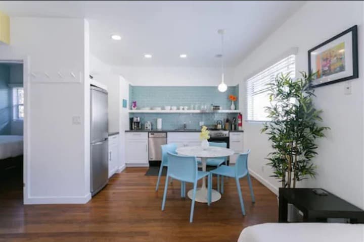 Venice Beach Vacation Condos photo 4
