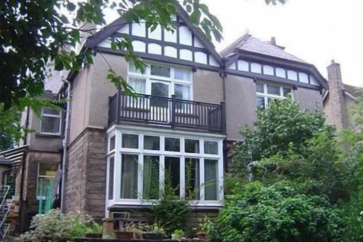 Cedar House B&B photo 4