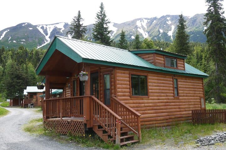 Gwins Lodge & Roadhouse Est. 1952 photo 5