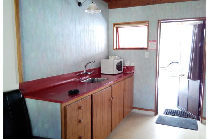 Larchwood Motel photo 5