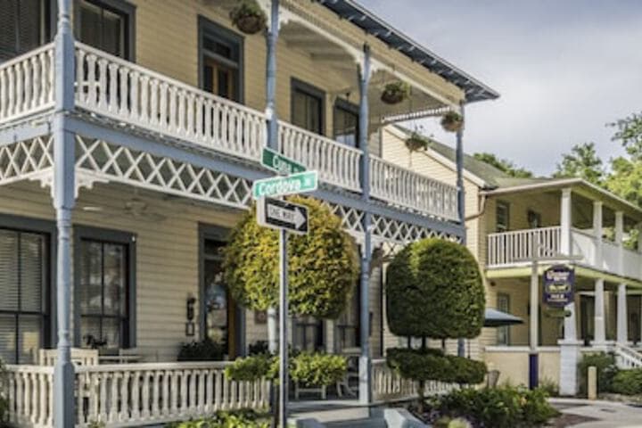 Carriage Way Inn photo 2