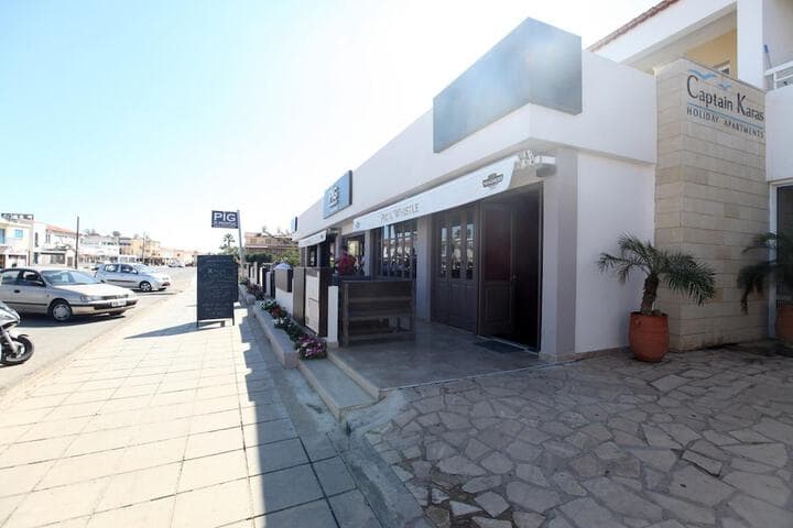 Captain Karas Holiday Apartments photo 3