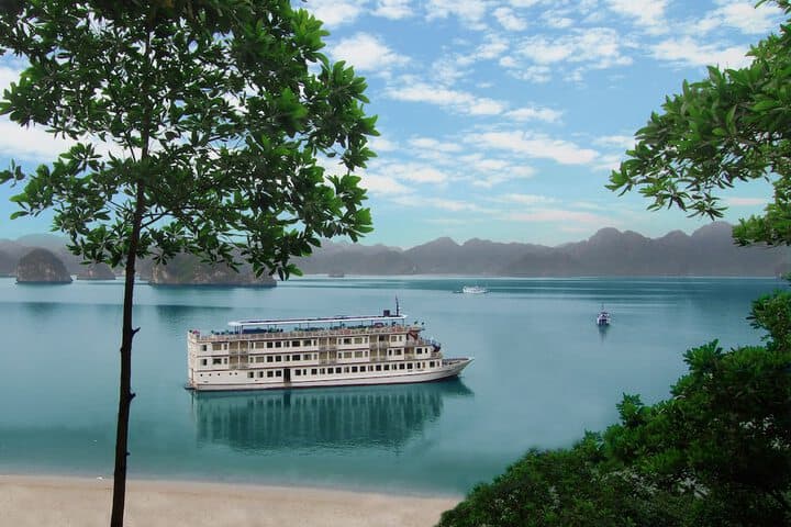 Huong Hai Sealife Cruise photo 4