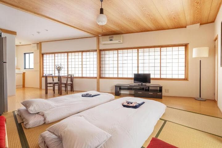 Corner House photo 1
