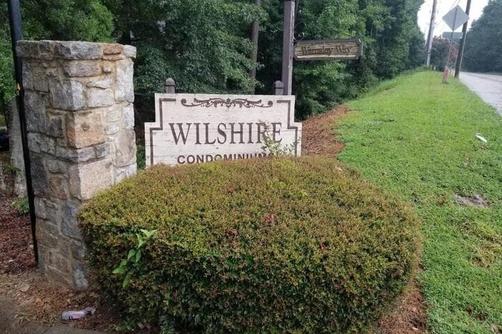 Cozy Stone Mountain Villa photo 2