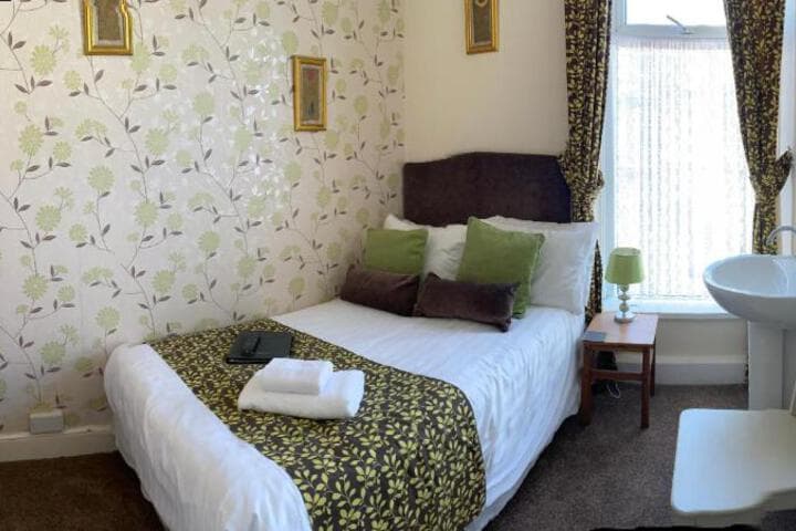 Adelphi Guest House photo 1