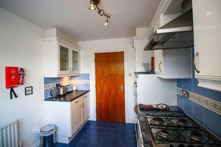 Turnberry Apartments photo 4