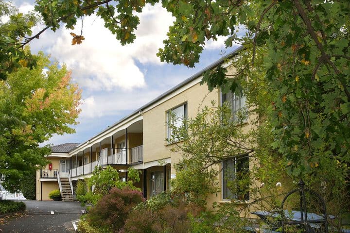 Graham Apartments photo 2