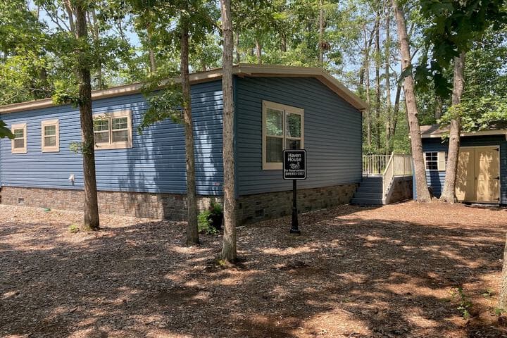 Swan Lake Resort Rentals photo 3
