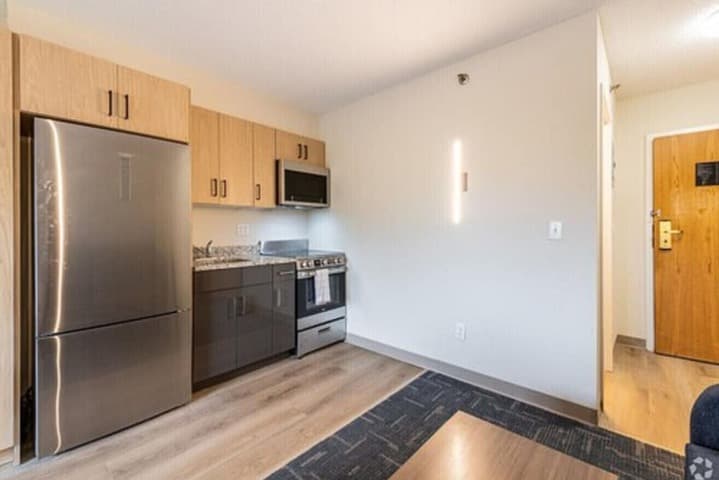 Residences at Solomon Pond photo 4