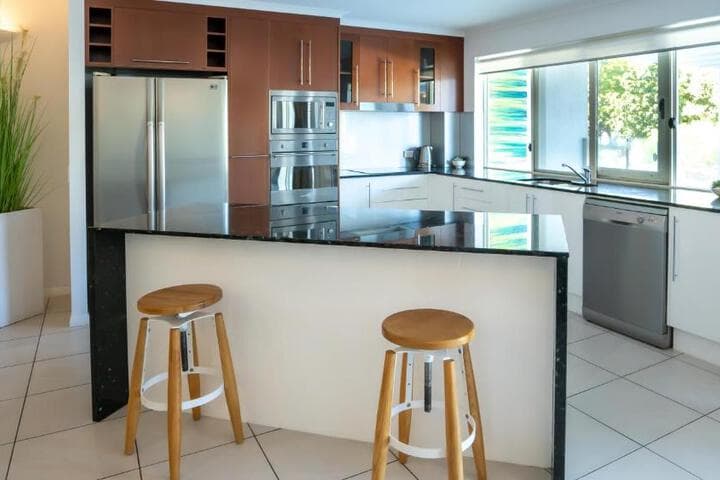 Waters Edge Apartments photo 2