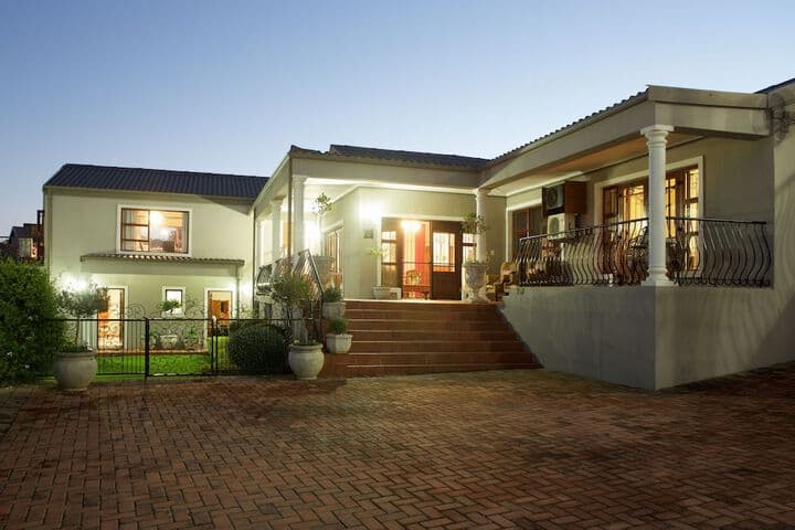 Sea Whisper Guest House & Self Catering photo 2