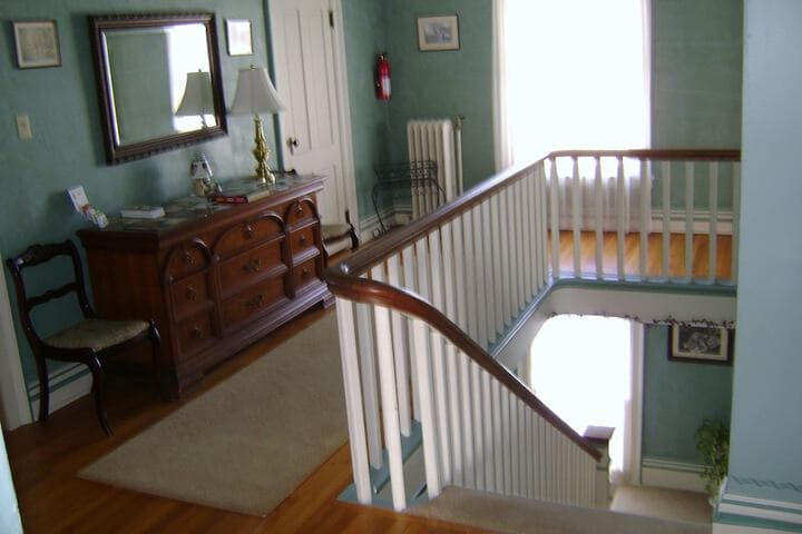 Four Creeks Bed & Breakfast photo 4