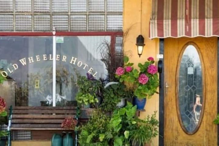 Old Wheeler Hotel photo 3