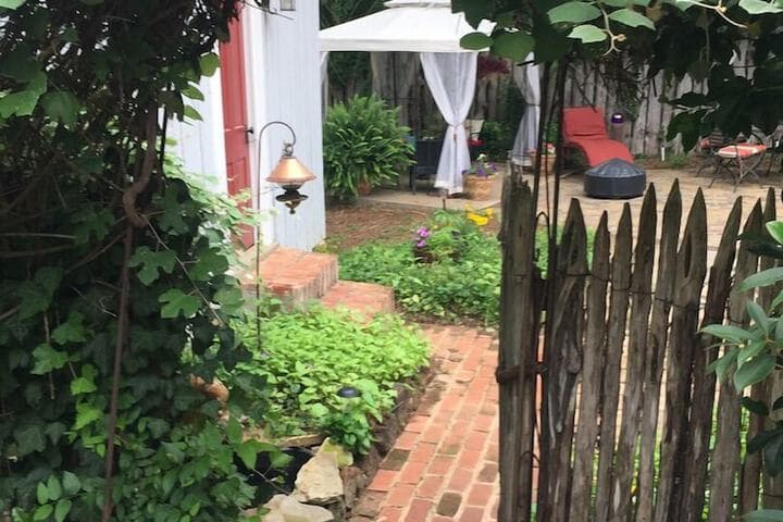 Fig Tree Manor photo 3