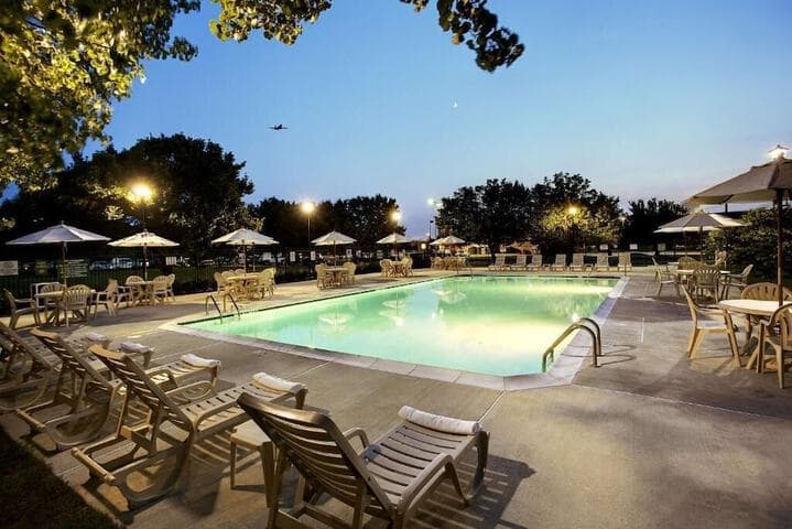 Quality Hotel Philadelphia Airport photo 3