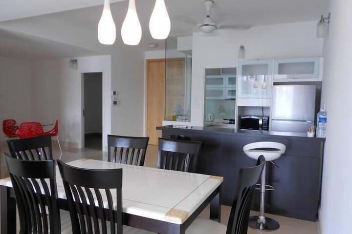 Brunsfield Embassyview Condosuite photo 2