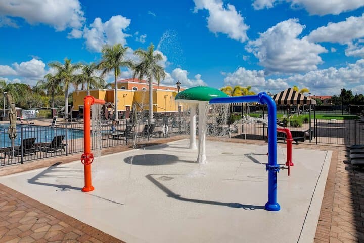 Emerald Greens Hotel Condo Resort photo 4