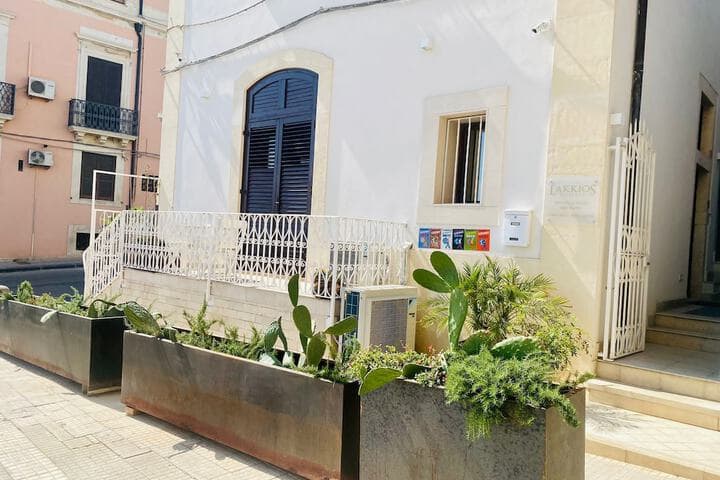 Lakkios photo 2