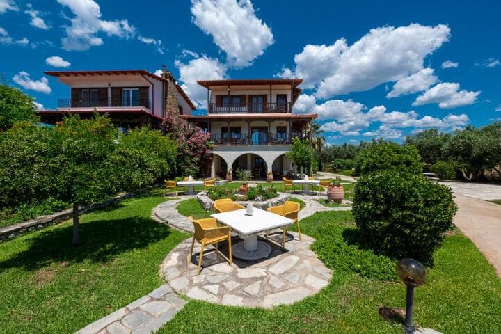 Windmill Villa photo 1