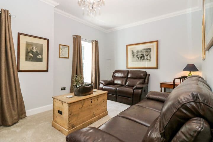 Courtyard Cottage photo 5