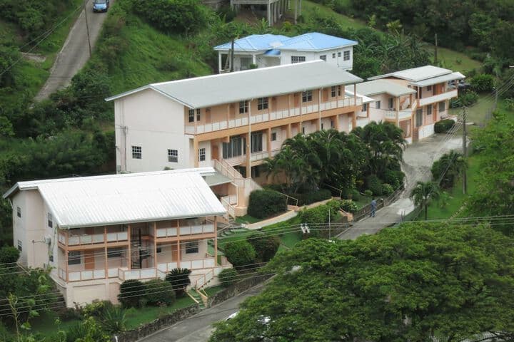 Bougainvillea Apartments photo 2