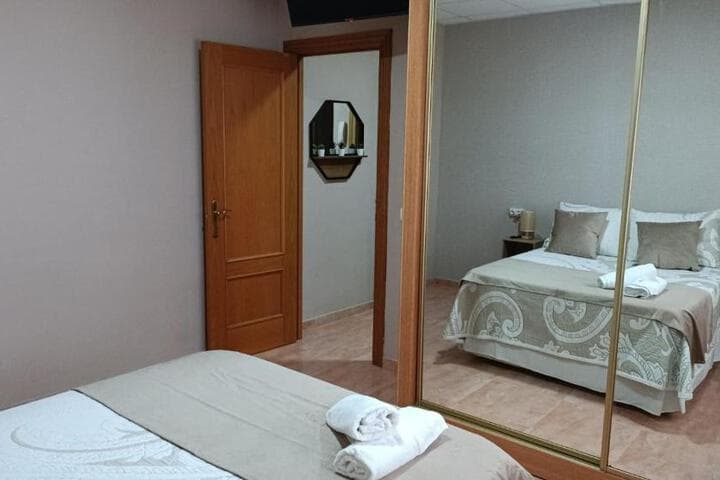 Las Rosas photo 1