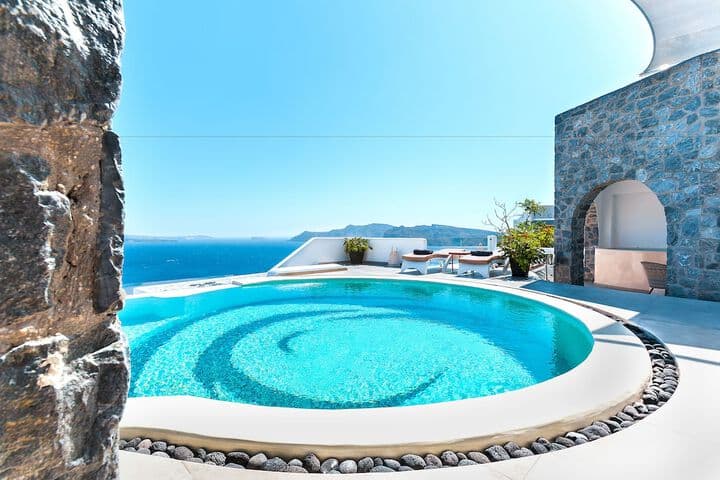 Santorini Secret Premium photo 3