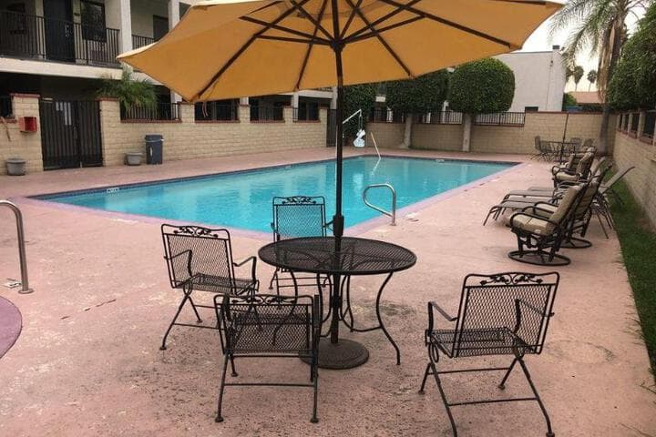 Motel 6 ARTESIA CA photo 2