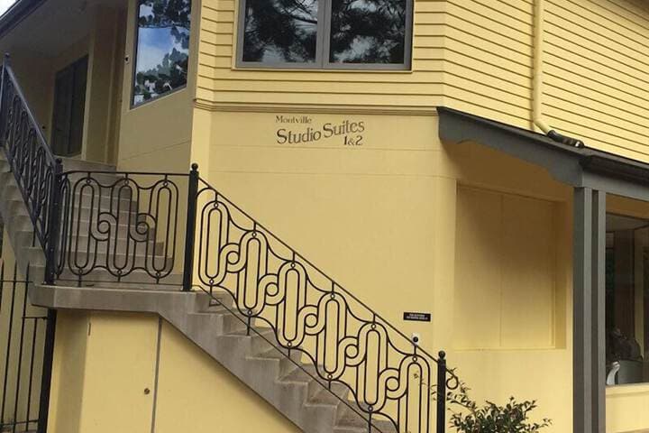 Montville Suites photo 3