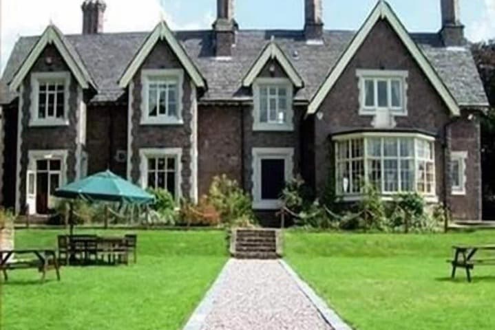 The Hunting Lodge photo 1