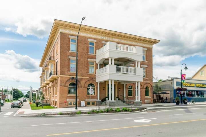 Iconic Rideau 1Bd Unit Balcony Free Parking 1 photo 3