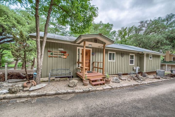 Ponderosa Cabin photo 3