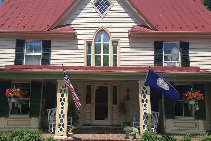 Hummingbird Inn photo 3
