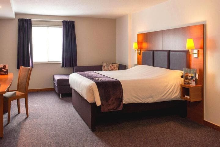 Premier Inn Manchester (Handforth) photo 4