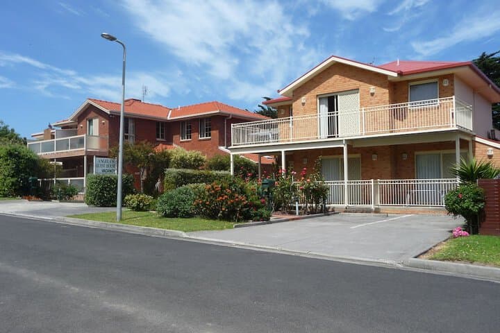 Angelas Beach Stays photo 3