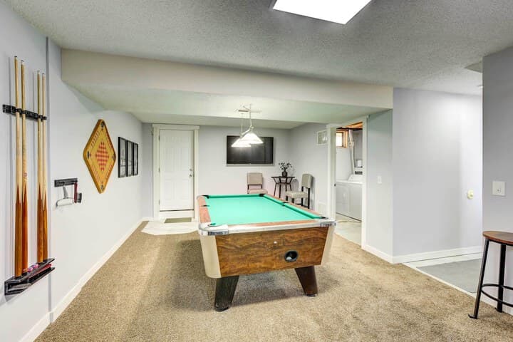 Pet friendly Omaha Vacation Rental w / Deck! photo 5