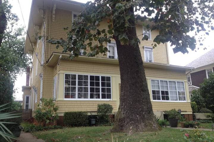 Victorian Bed & Breakfast photo 2