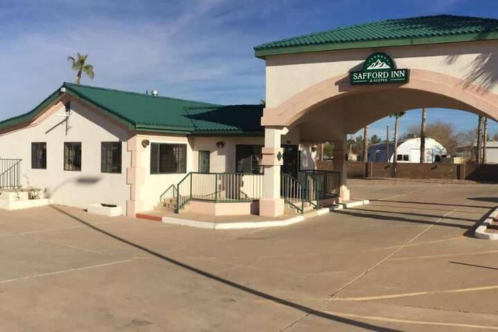 Days Inn by Wyndham Safford AZ photo 5