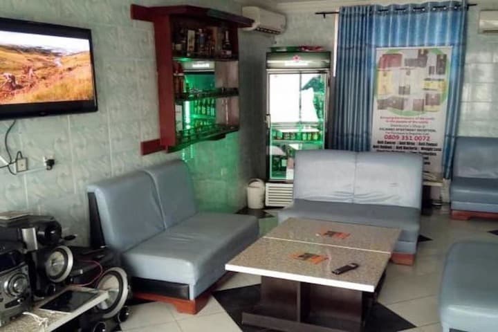 Vic James Apartments photo 4
