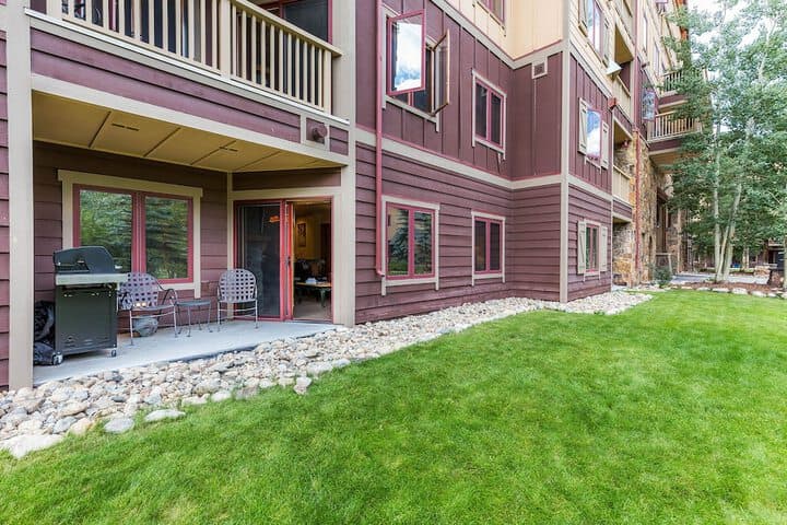 Red Hawk Lodge by Summit County Mountain Retreats photo 4