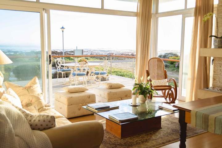 138 Marine Beachfront Guesthouse photo 5