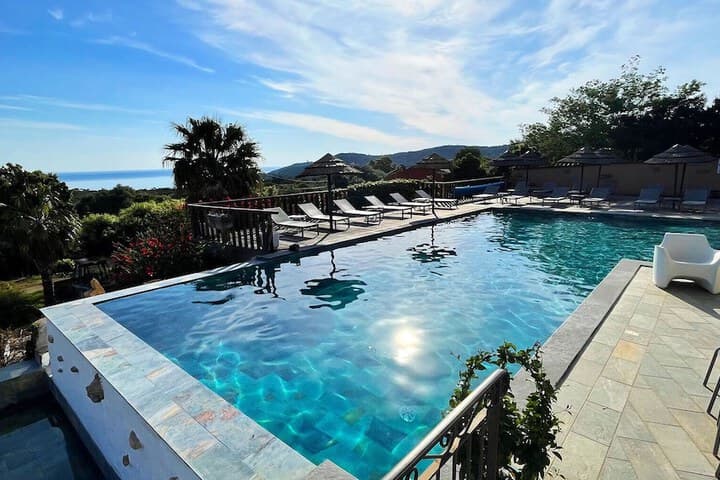 Perrelli destination view